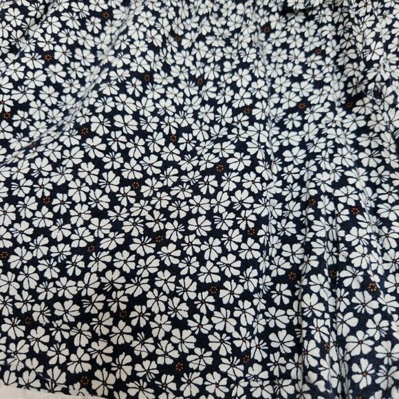 Abercrombie & Fitch Women's Navy Blue White Floral-Print Shorts Size Small - Picture 10 of 13
